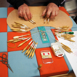 Bobbin lace - Indroductory...